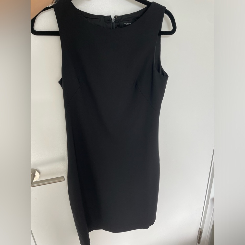Theory Women’s black sleeveless Pencil Dress size 6